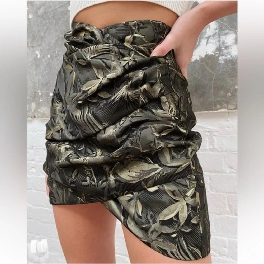 NWT! Size Small MIMII London Tapestry Mini Skirt